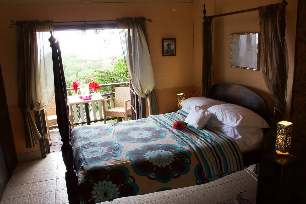 ** אורחן Saba Scout'S Place Hotel באונאייר, סנט יוסטיישיוס ו-סאבה